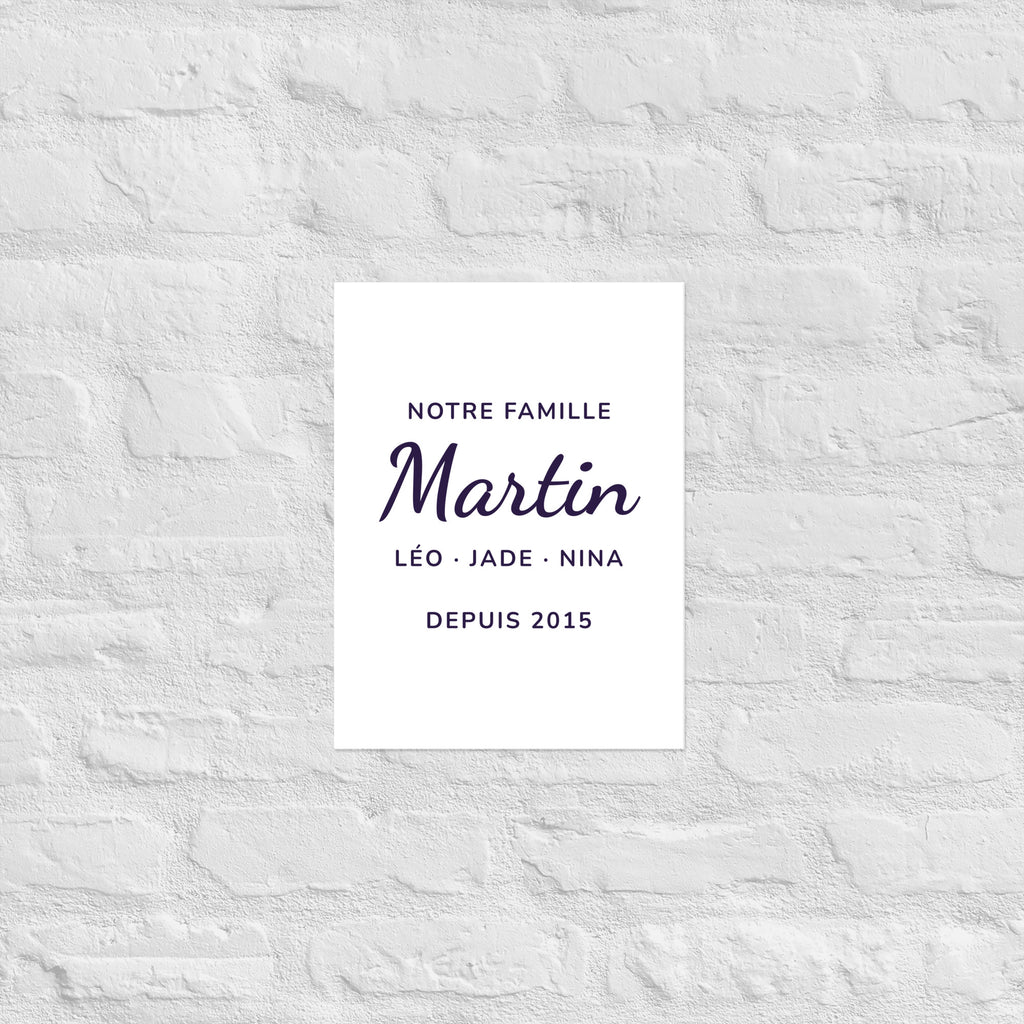 Affiche personnalisée « Notre famille » accrochée au mur, format 30 × 40 cm